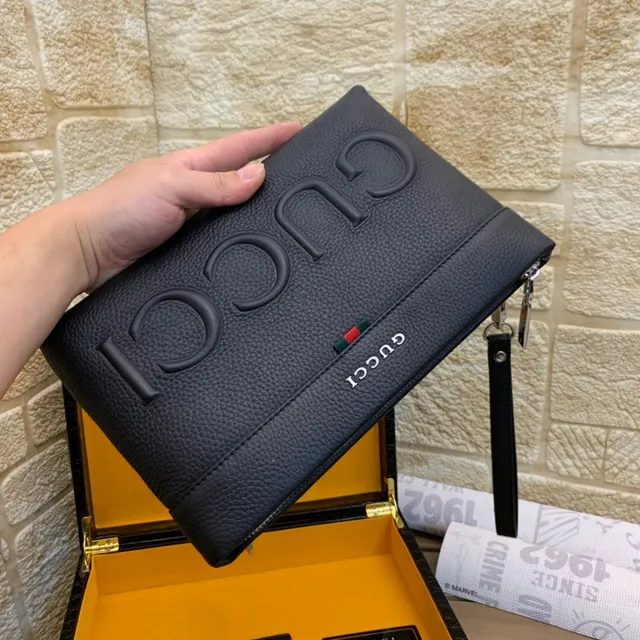 Gucci GG Marmont कालो दानेदार चामड़ा लिफाफा क्लच 6