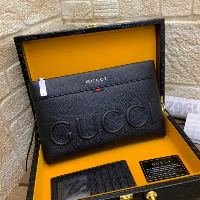 Gucci GG Marmont कालो दानेदार चामड़ा लिफाफा क्लच 8