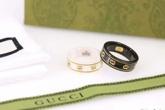 Gucci GG Marmont Anel Preto Branco Faixa Larga Interlocking G Logo 3