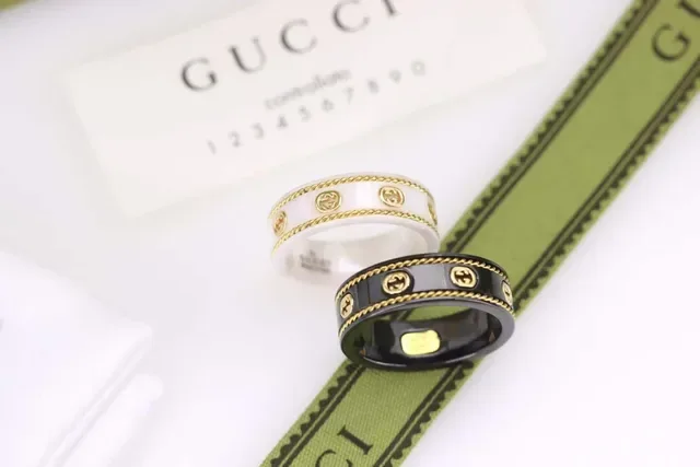 Gucci GG Marmont Anel Preto Branco Faixa Larga Interlocking G Logo 6