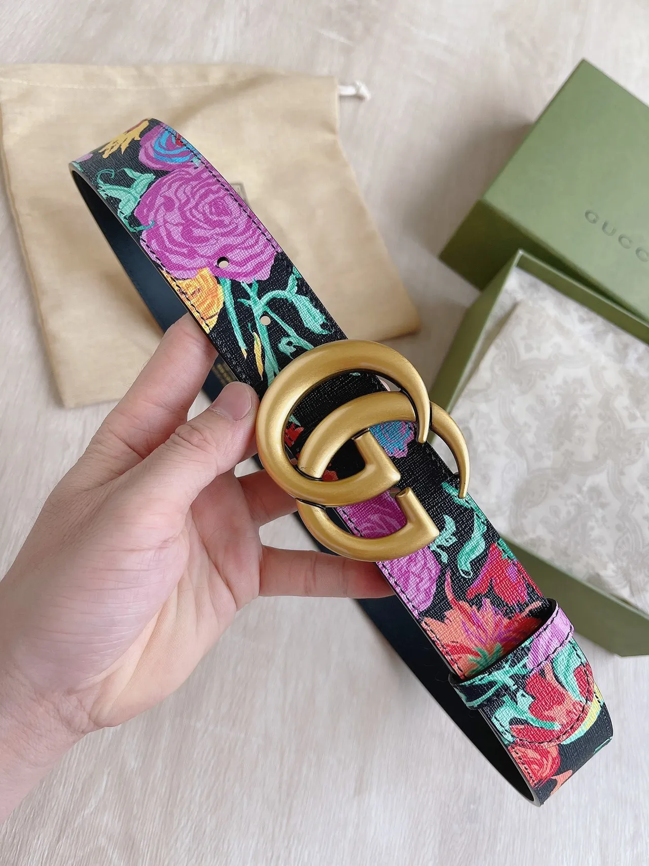 Gucci GG Marmont ceinture en cuir noir à imprimé floral 7