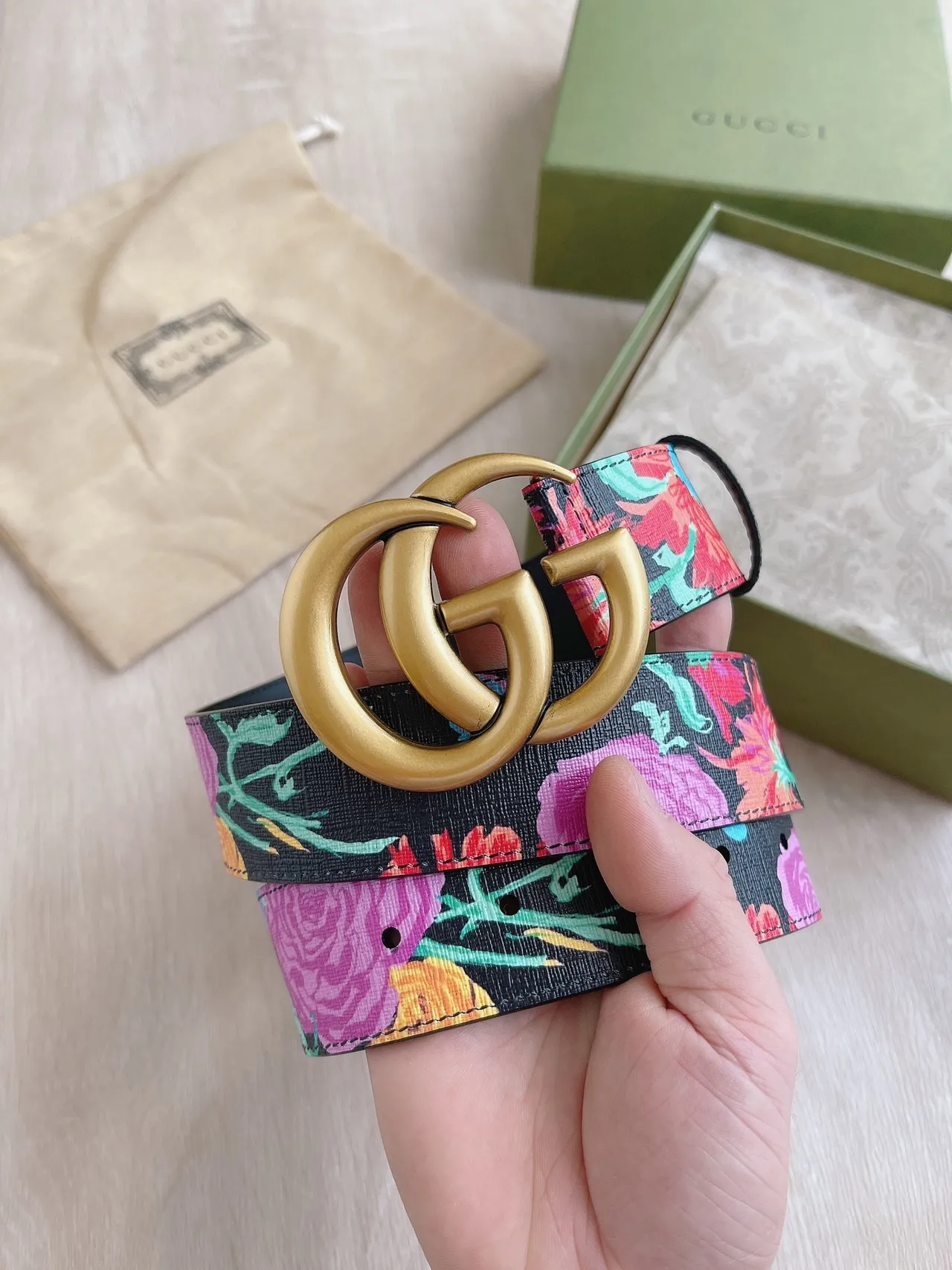Gucci GG Marmont ceinture en cuir noir à imprimé floral 8