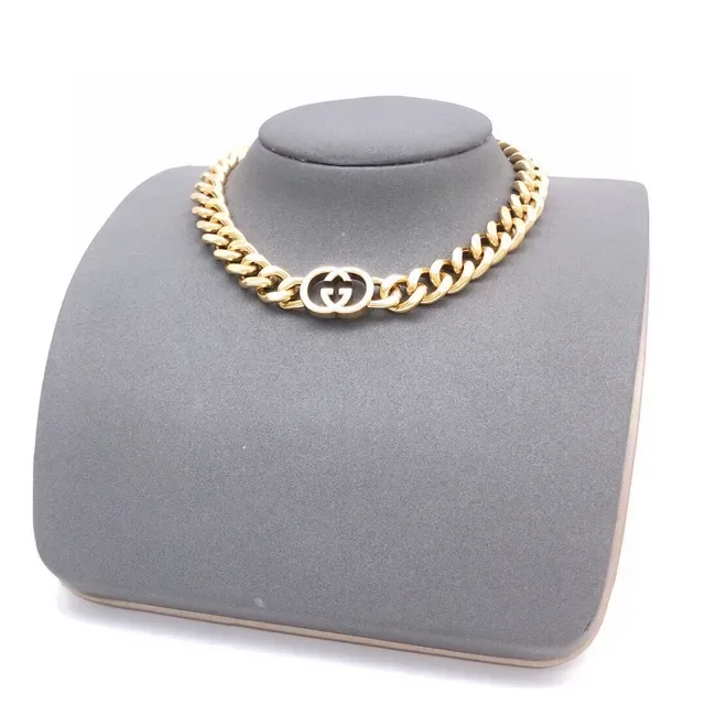 Collar Gucci GG Marmont Cadena Curb Dorada Gruesa con Cierre Interlocking Doble G 2