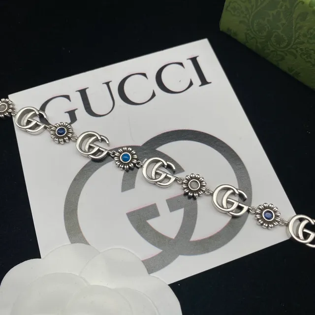 Gucci GG Marmont Interlocking G and Floral Motif Necklace 4