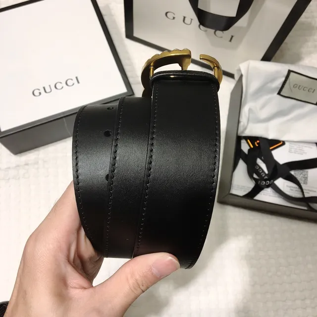 Gucci GG Marmont Ceinture en cuir noir ornée de perles dorées 5