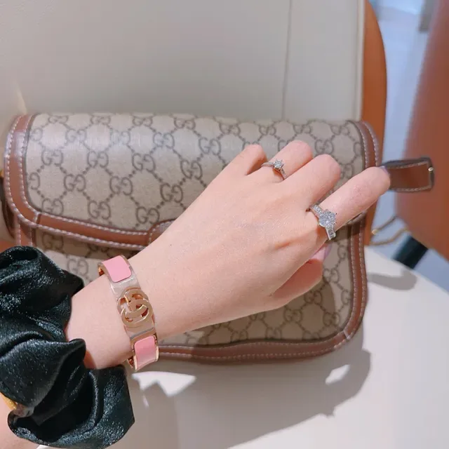 Gucci GG Marmont سوارة إنامل وردي ذهبي الدرجة صلبة 5