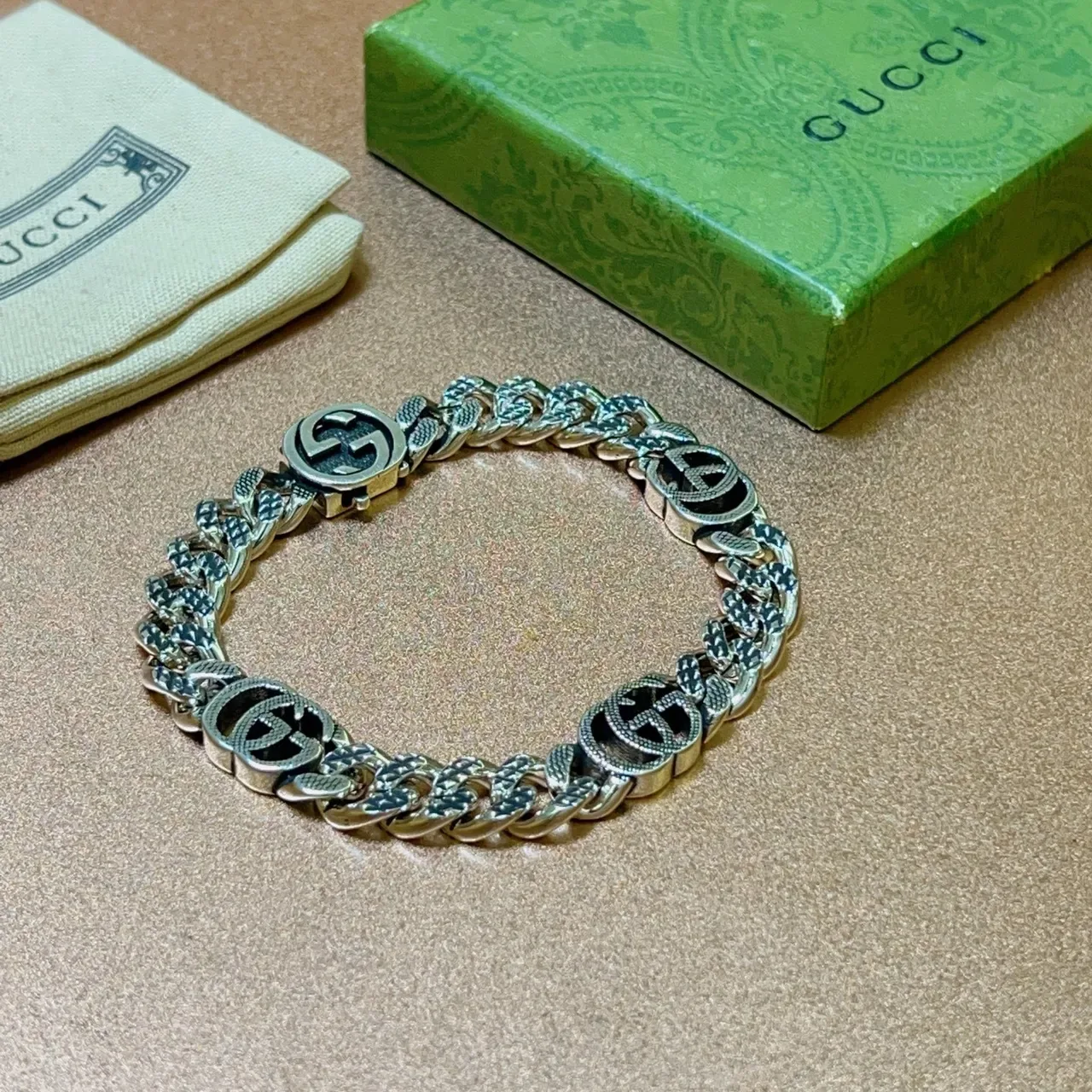 Gucci GG Marmont Argent Noir Chaîne Curb Épaissie Médaillons G Entrelacés Bracelet 3
