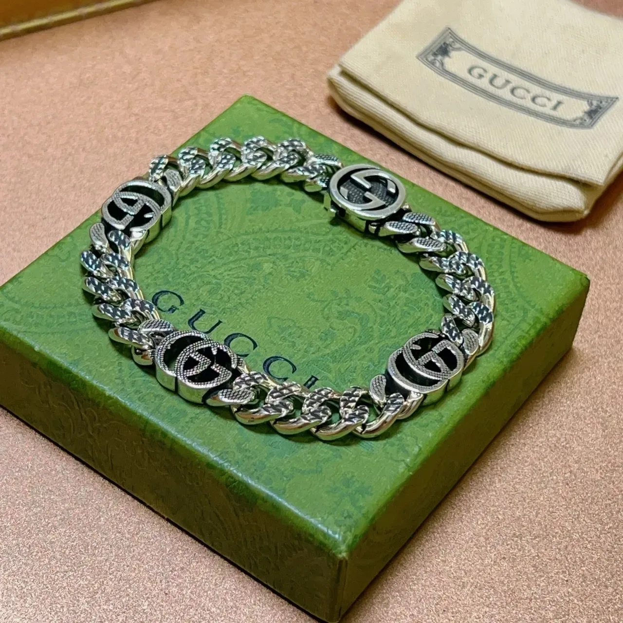 Gucci GG Marmont Argent Noir Chaîne Curb Épaissie Médaillons G Entrelacés Bracelet 9