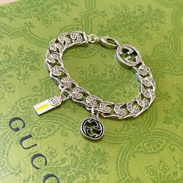 Gucci GG Marmont فضي أصفر مزخرف منحوت سلسلة كيرب لينك أنماط G متشابكة سوار 7
