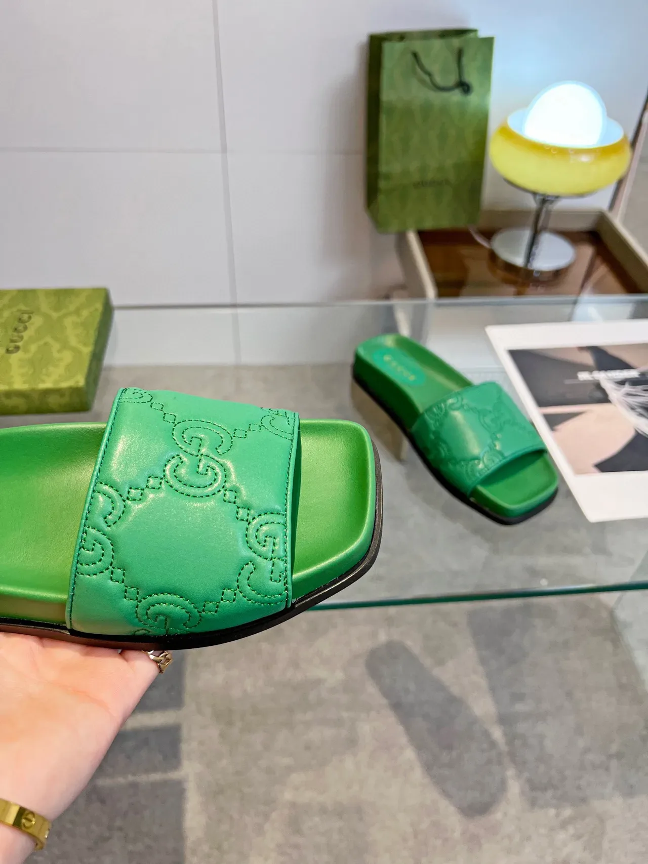 Gucci GG Motif 绿色皮革拖鞋 3
