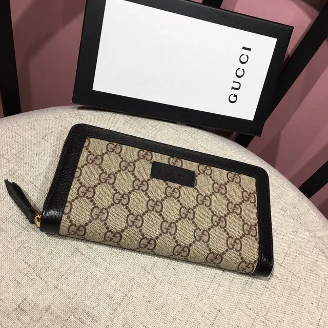 Gucci GG Supreme Beige and Black Long Wallet 8
