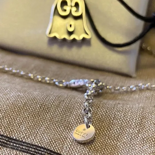 Gucci Ghost Argent Noir Pendentif Interlocking GG Motif Collier 2