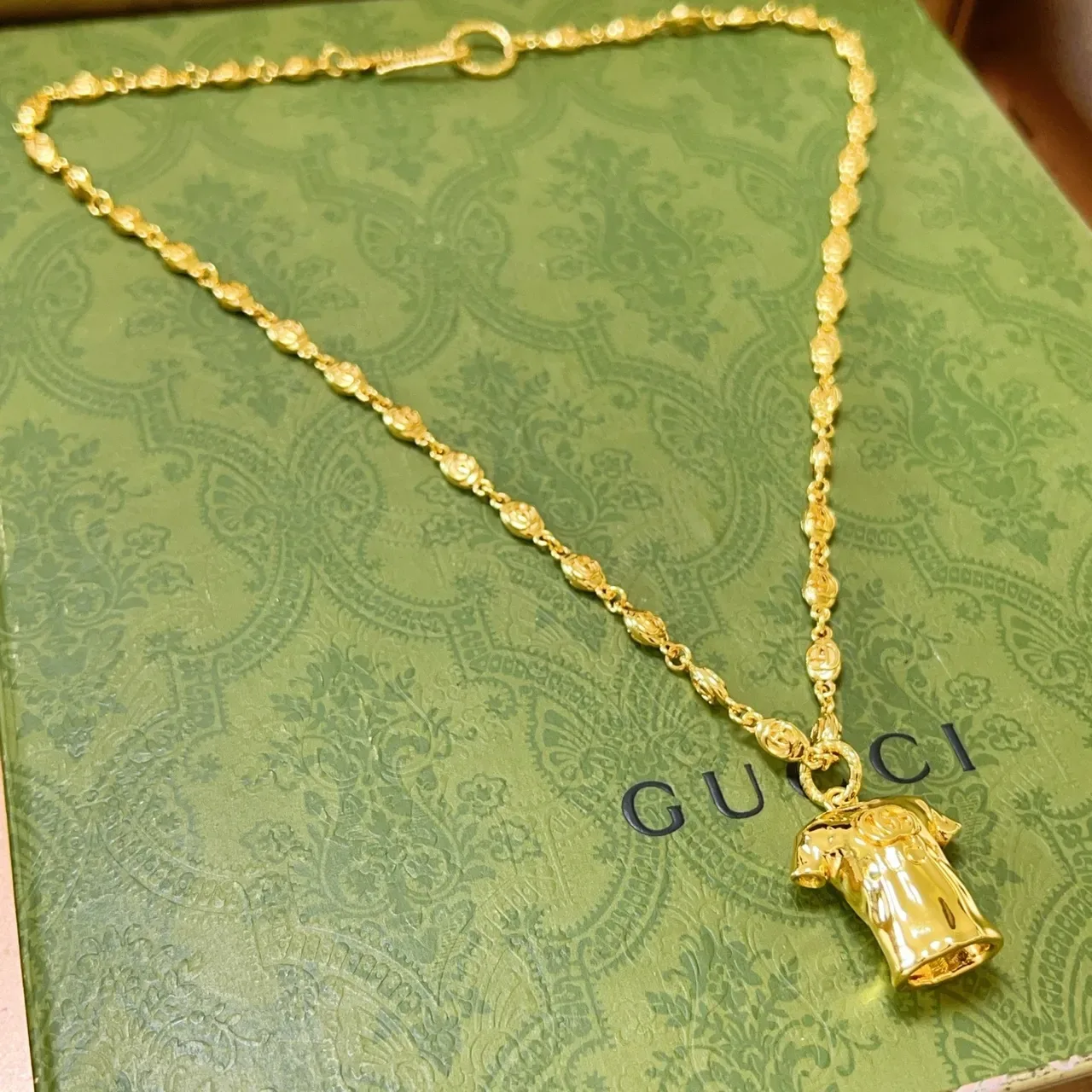Gucci Chaîne Texturée à Maillons Ovales en Or 7