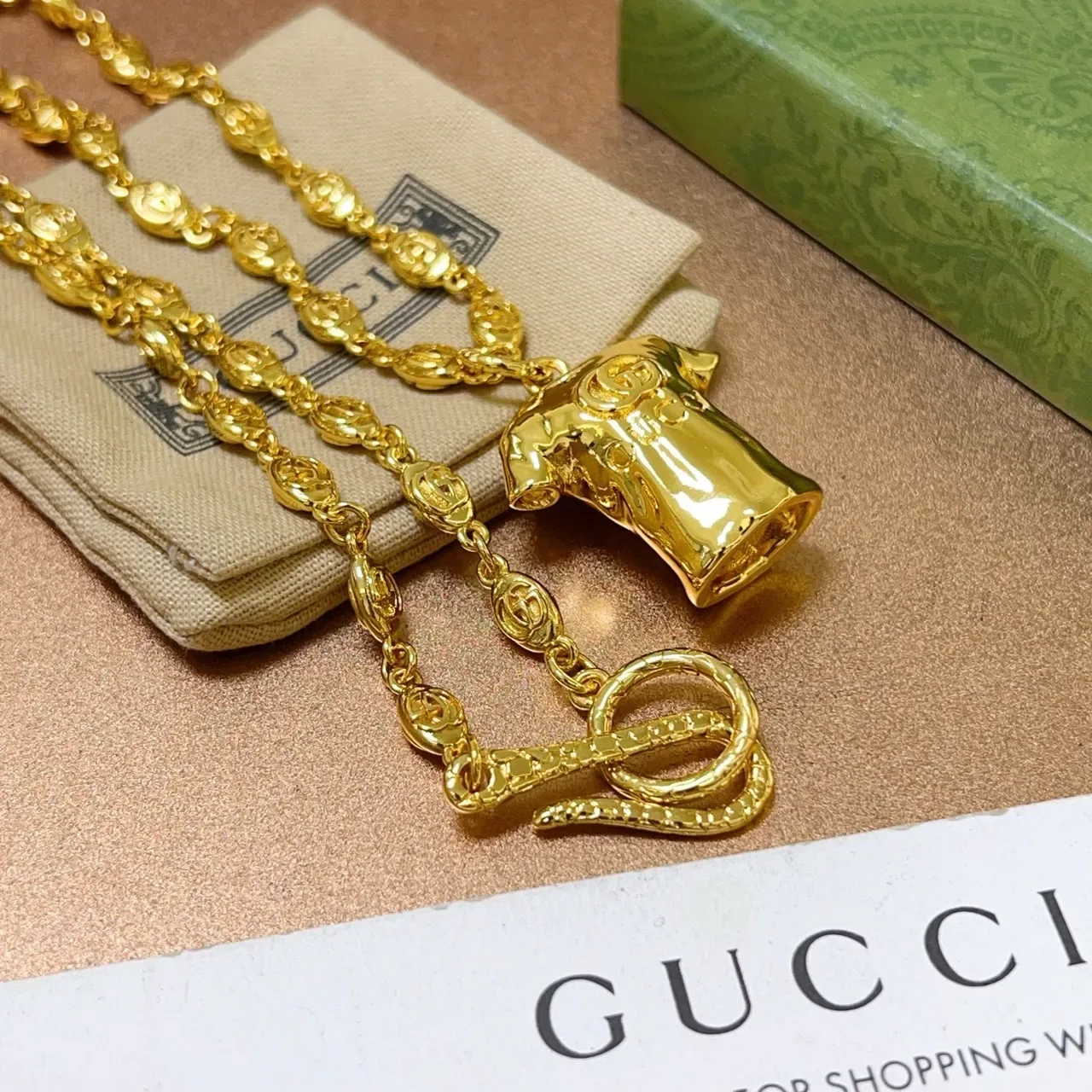 Gucci Chaîne Texturée à Maillons Ovales en Or 9