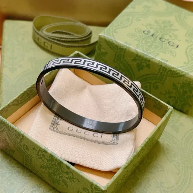 Gucci Greca Black and White Greek Key Bangle Bracelet 4