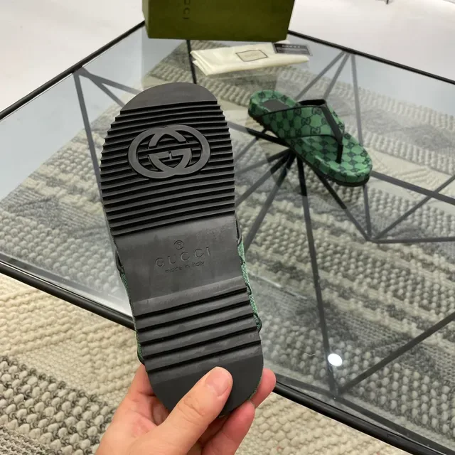 Gucci Green Black GG Monogram Canvas Thong Strap Slippers 2