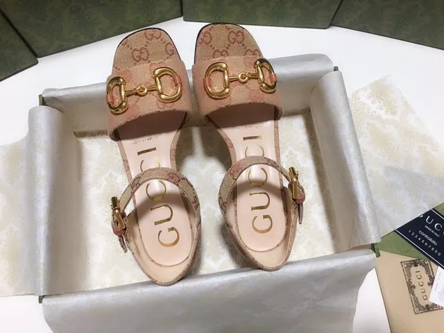 Gucci Horsebit 1955 بيج ذهبي GG Monogram كانفاس إبزيق كعب كتلي 5