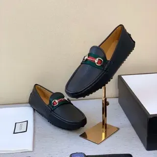 Gucci Horsebit 1955 黑色绿色粒面皮革扣乐福鞋