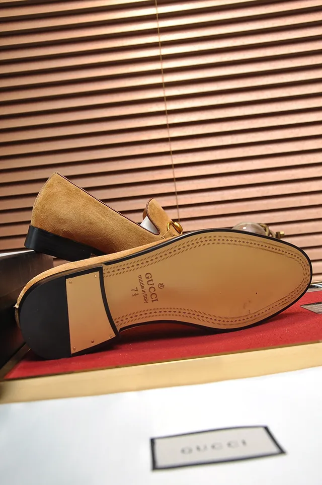 Gucci Horsebit 1955 حذاء لوفر دايم بني فاتح 3