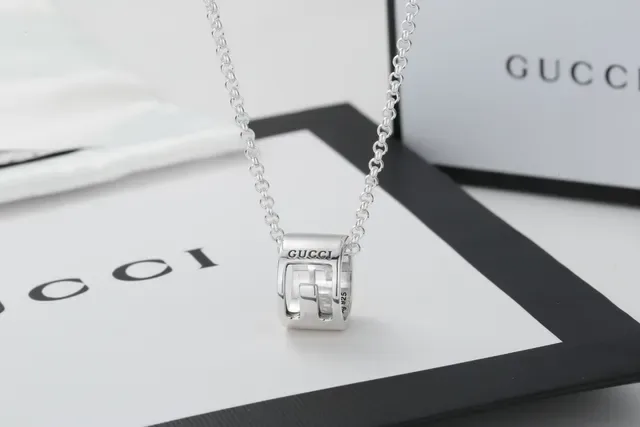 Gucci Interlocking G Cylindrical Pendant Necklace 5