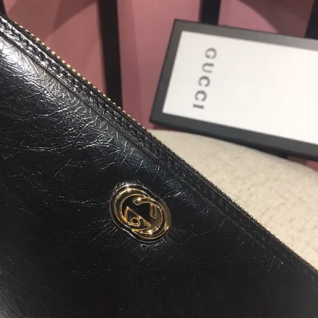 Gucci Interlocking G Zip-Around Billetera larga de cuero negro 4