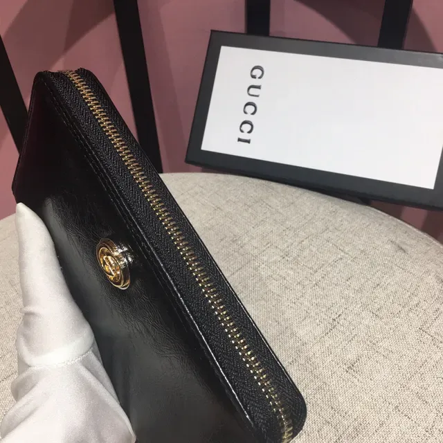 Gucci Interlocking G Zip-Around Billetera larga de cuero negro 5