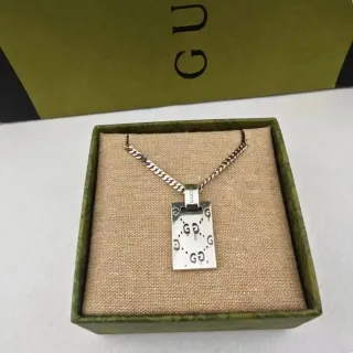 Gucci Interlocking GG আয়তাকার পেন্ডেন্ট নেকলেস