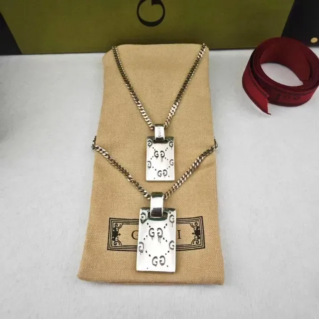 Gucci Interlocking GG Rectangular Pendant Necklace 4
