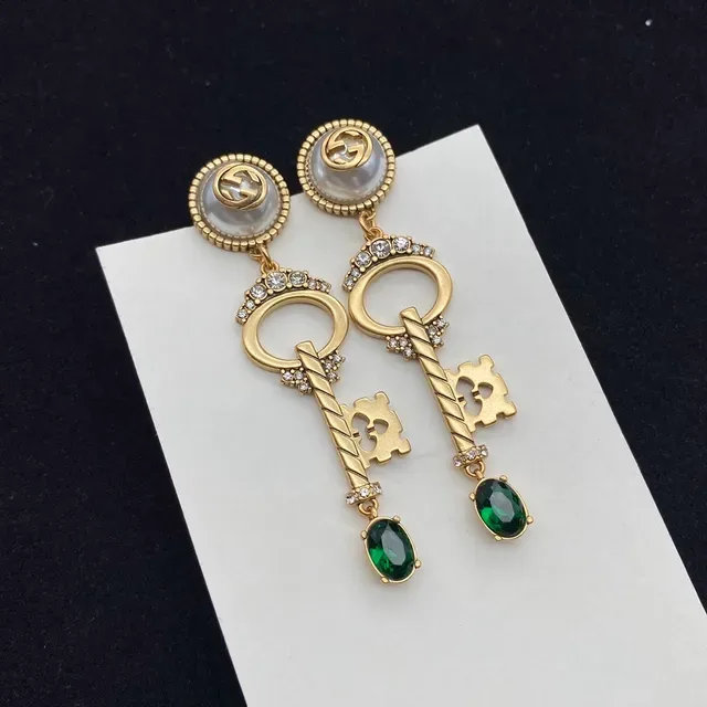 Gucci Brincos Motivo Chave Pérola e Pedra Verde 2