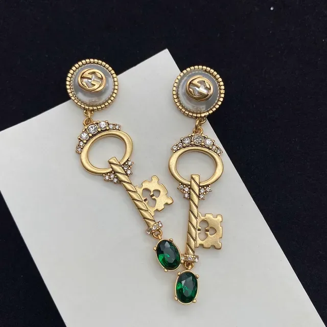 Gucci Brincos Motivo Chave Pérola e Pedra Verde 3