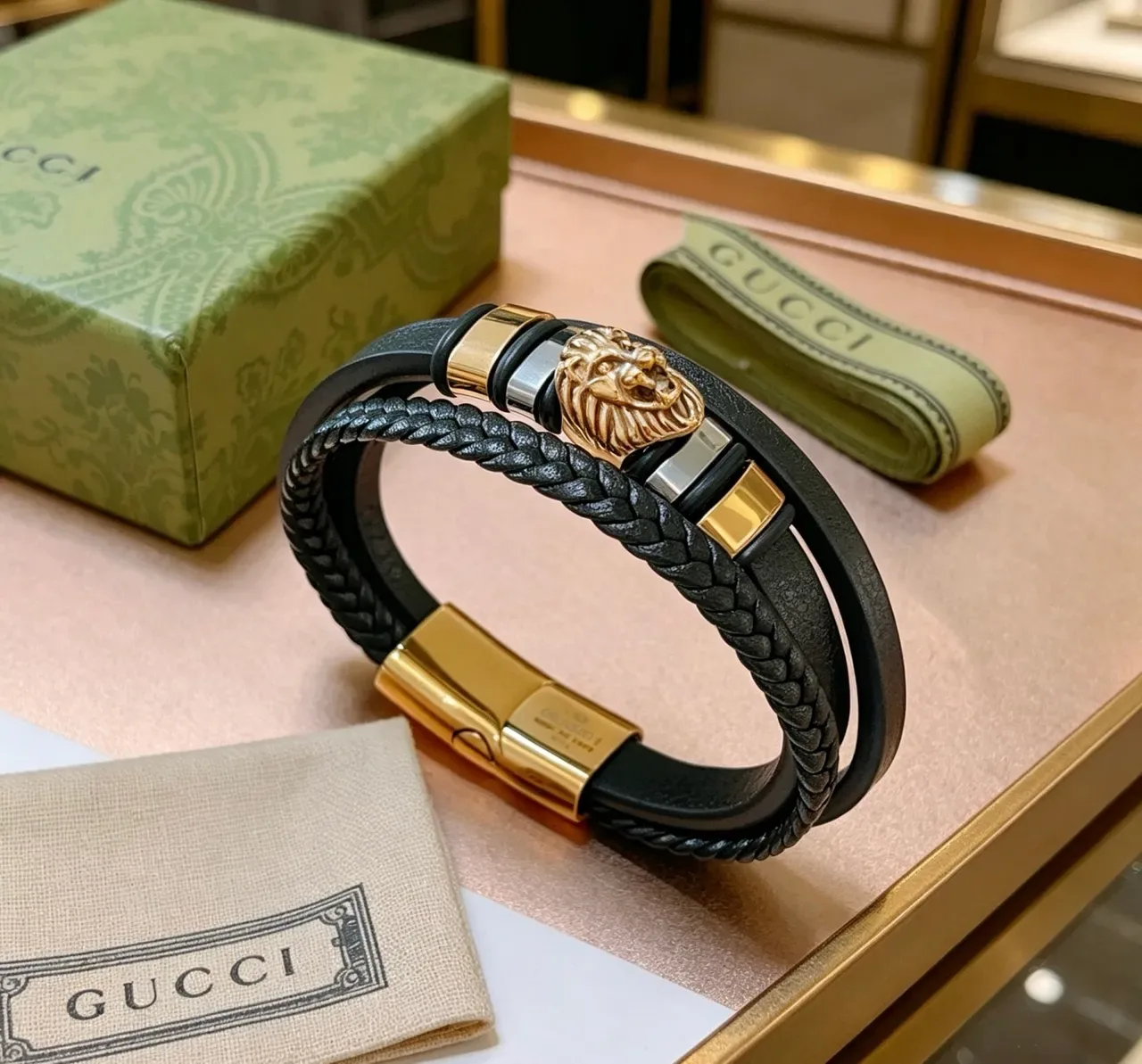 Gucci শের হেড ডুয়াল স্ট্র্যাপ কালো চামড়া এবং ব্রেডেড কর্ড ব্রেসলেট 4
