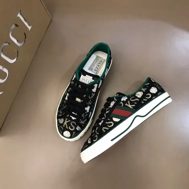 Gucci Monogram-Print Web Stripe Lifestyle Zapatillas 8