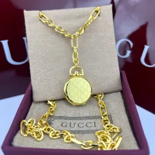 Gucci GG Monogram Pendentif Montre de Poche en Or