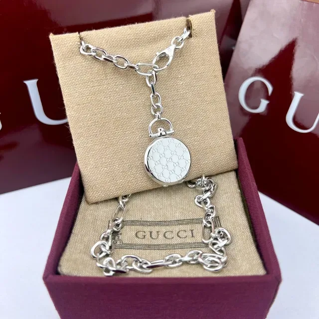 Gucci GG মোনোগ্রাম সোনালি পকেট ওয়াচ পেন্ডেন্ট নেকলেস 2