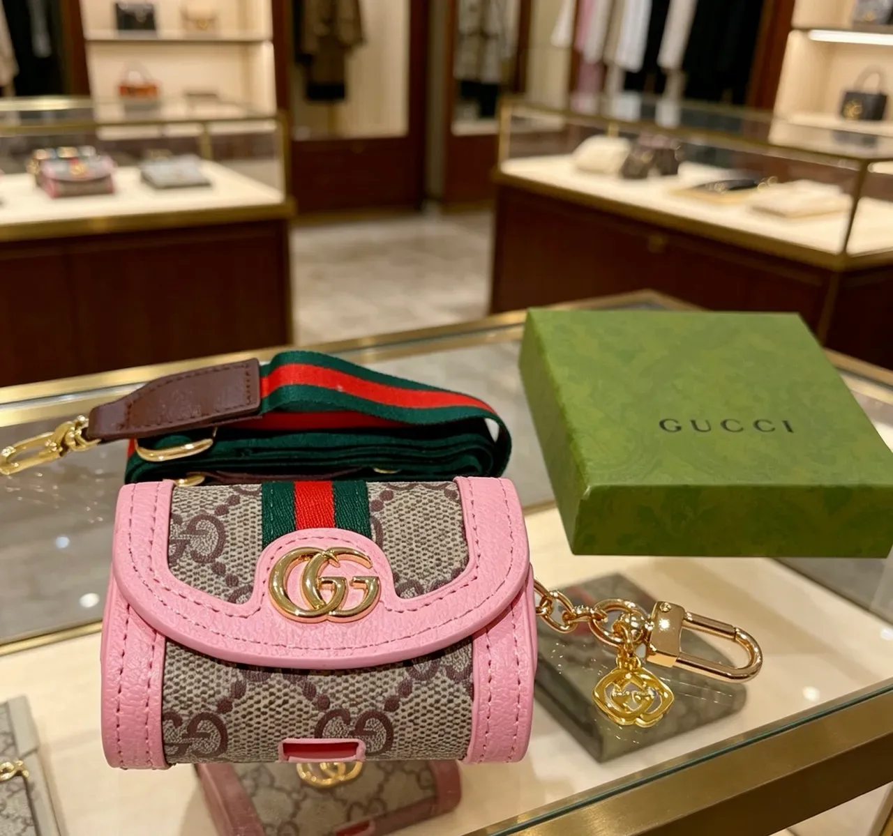 Gucci Ophidia Bolsa Cruzada de Lona Monograma Rosa Bege com Flap-Top 4