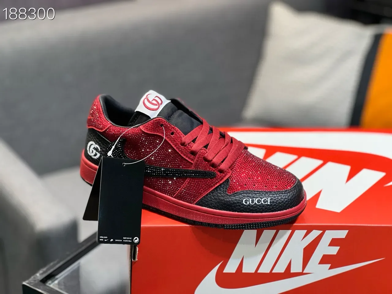 Gucci Zapatillas Lifestyle Rojo Negro con Cristales de Bajo Top 4