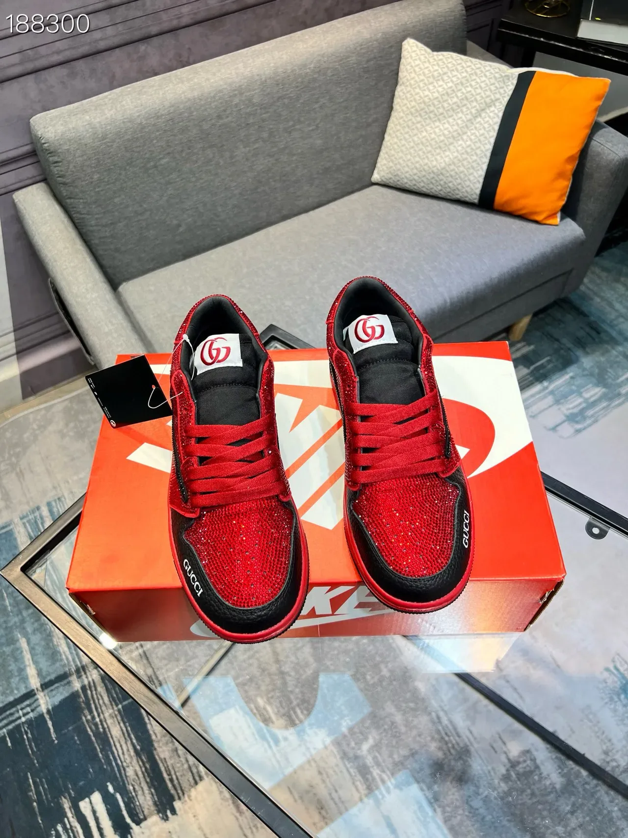 Gucci Zapatillas Lifestyle Rojo Negro con Cristales de Bajo Top 7