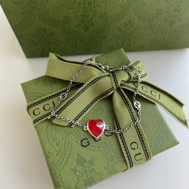 Gucci Red Blue Heart-Shaped Enamel Pendant Interlocking G Logo Necklace 3