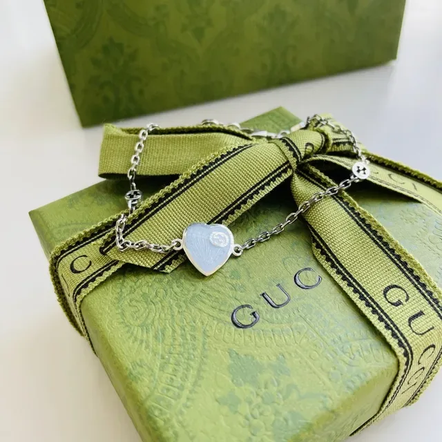 Gucci Red Blue Heart-Shaped Enamel Pendant Interlocking G Logo Necklace 5