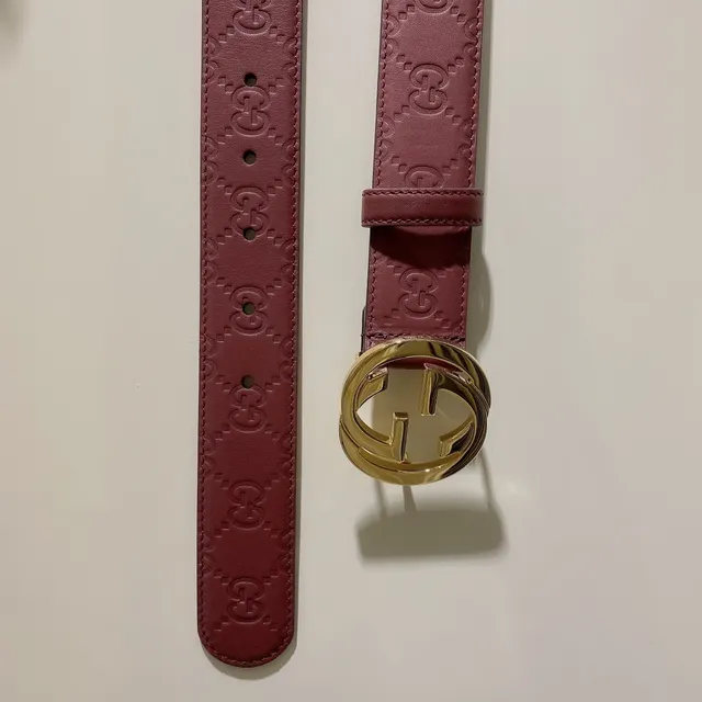 Gucci حزام جلدي ذهبي أحمر مطبوع GG مونوغرام متشابك G مع مشبك 2