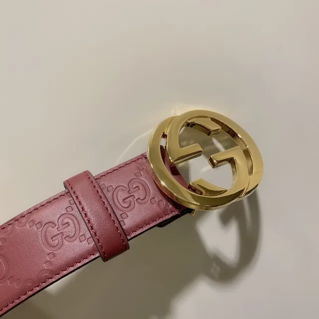 Gucci حزام جلدي ذهبي أحمر مطبوع GG مونوغرام متشابك G مع مشبك 6