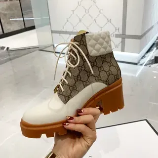 Gucci Rhyton GG Monogram क्विल्टेड हील एन्कल बूट्स