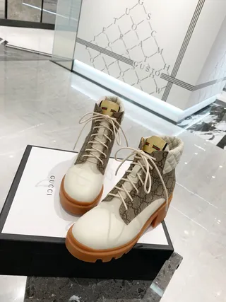 Gucci Rhyton GG Monogram কুইল্টেড হিল এনকেল বুটস 7