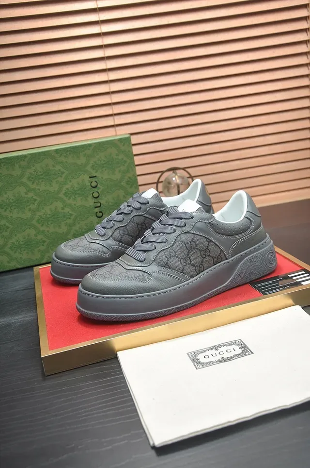 Gucci Rhyton ग्रे GG Monogram लाइफस्टाइल स्नीकर 5