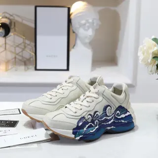 Gucci Rhyton Off-White estampado de olas zapatillas chunky