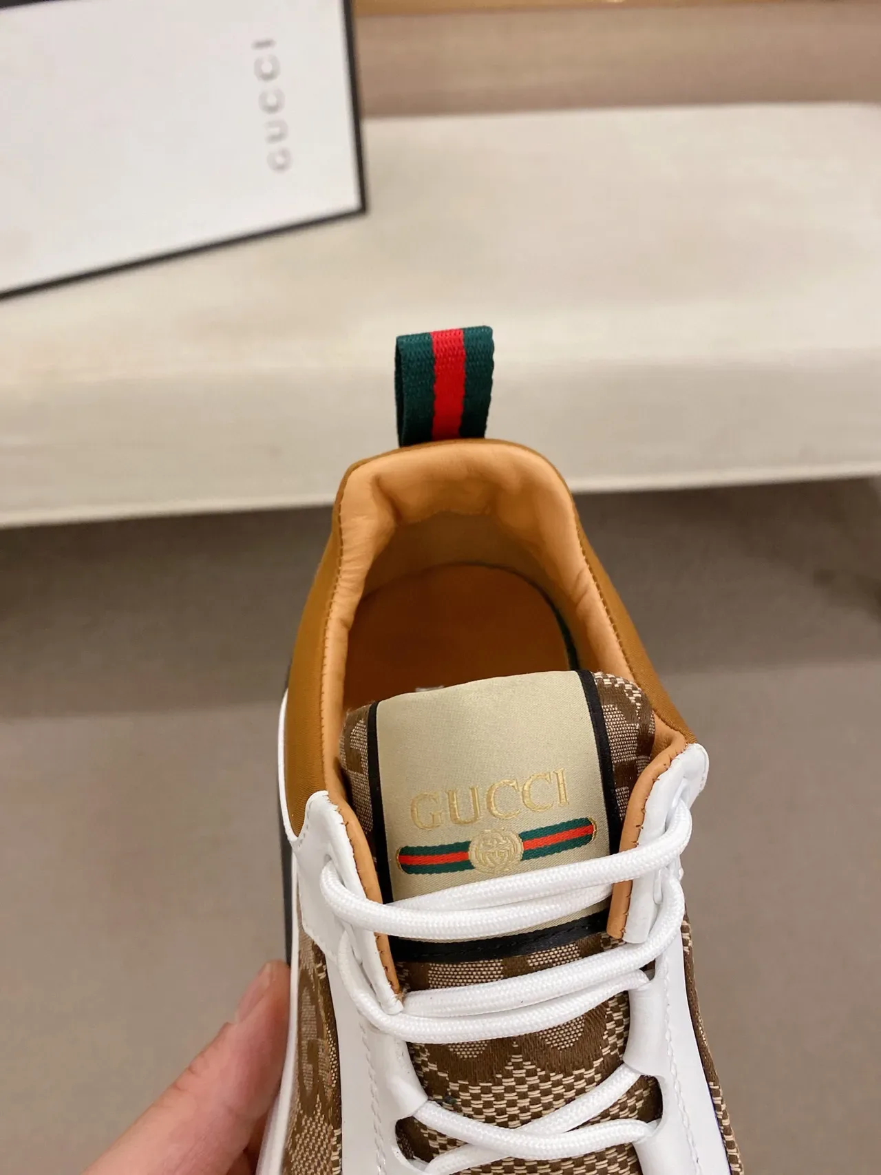 Gucci Rhyton marron et blanc GG Monogram sneakers lifestyle 6