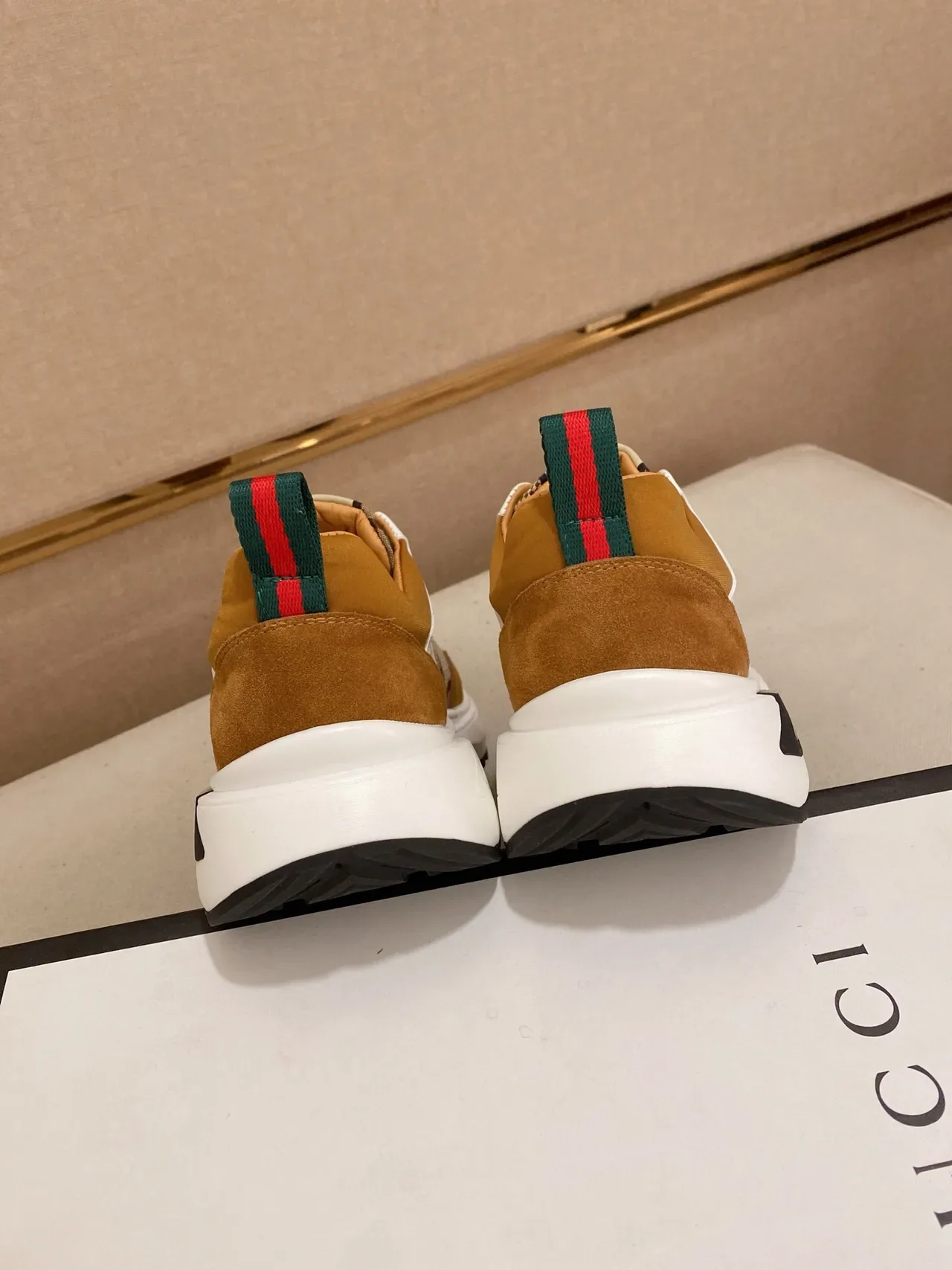 Gucci Rhyton marron et blanc GG Monogram sneakers lifestyle 8