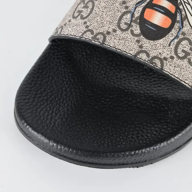 Gucci Screener GG Canvas Bee Motif Slippers 5
