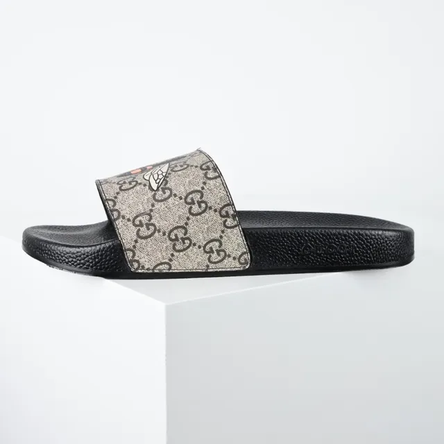 Gucci Screener GG Canvas Bee Motif Slippers 9