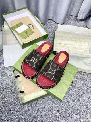 Gucci Screener GG Supreme Black Red Green Platform Slippers 3